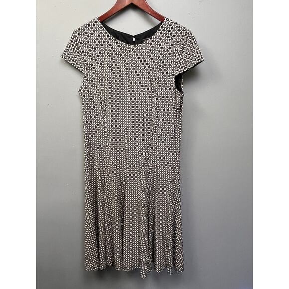 Jessica Howard Cap sleeve dress Womens 12 Textured Black Beige Career Midi - Picture 1 of 7